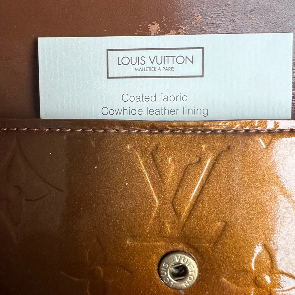 Louis Vuitton Bronze Brown Vernis Elise wallet.